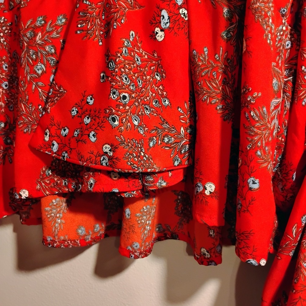 Boohoo, Sz.12, Womens Top, Red Floral, Puff Sleeves, Spring, Summer Cleavage - Picture 6 of 14